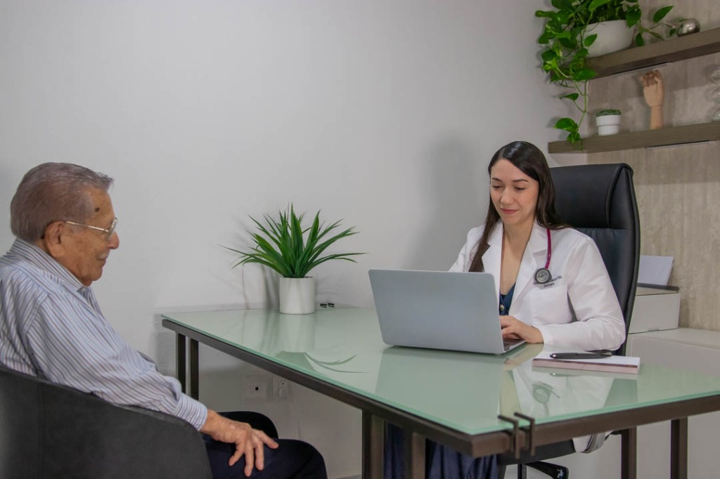 Consulta con paciente